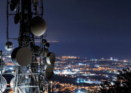 توسعه ۵۰۰ برابری خطوط ارتباطی در پلدشت