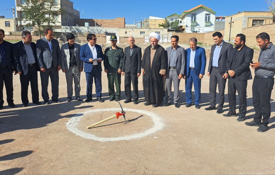 کلنگ زنی مدرسه ۱۲ کلاسه شهر پلدشت