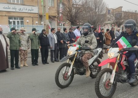 رژه خودرویی نیروهای مسلح در پلدشت
