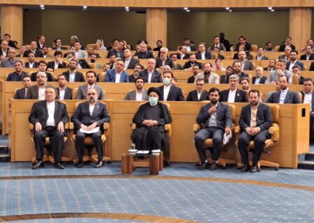 رونمایی ۵۲ طرح سرمایه‌گذاری منطقه آزاد ماکو در نمایشگاه توانمندی‌های صادراتی ایران