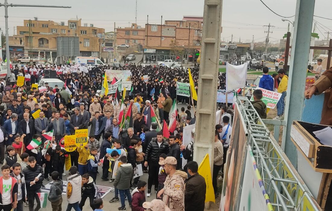 پلدشت یکپارچه فریاد “مرگ بر آمریکا” سر داد