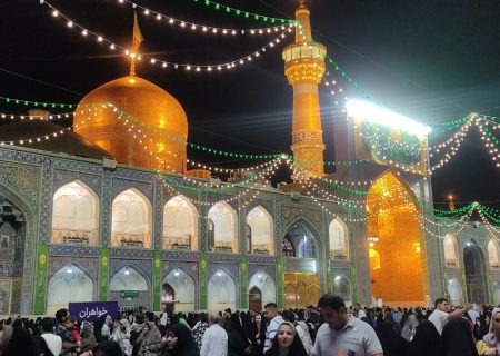 خوش است بال گشودن در میان حرمت