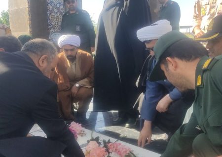 مزار شهید گمنام پلدشت غبارروبی و گل‌باران شد