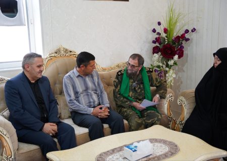 هدیه متبرک به فرزند شهید جمال دلایی میلان