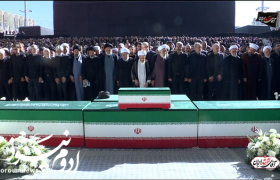 اقامه نماز بر پیکر رهبر شهید انقلاب اسلامی و خانواده ایشان