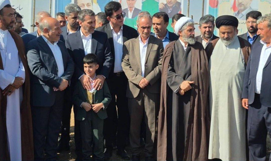 کلنگزنی مجتمع رفاهی علیخانی در ماکو