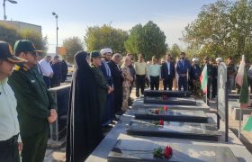 مزار شهدای پلدشت غبارروبی و گلباران شد